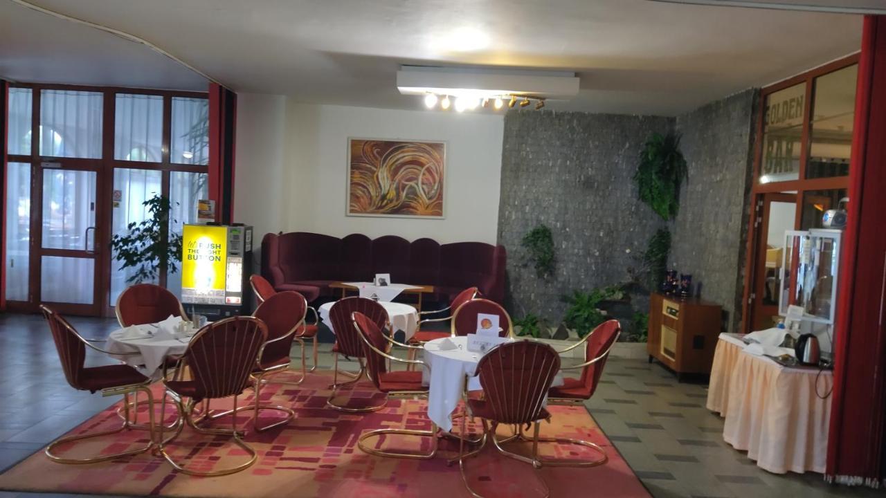 Hotel Apollo Валашске-Мезиржичи Экстерьер фото